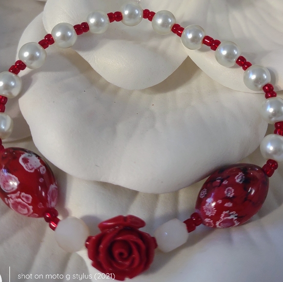 Handmade beads bracelet. - Picture 1 of 7